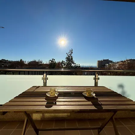 Piso En El Centro Con Vistas Al Mar Y Balcon דירה רוזס