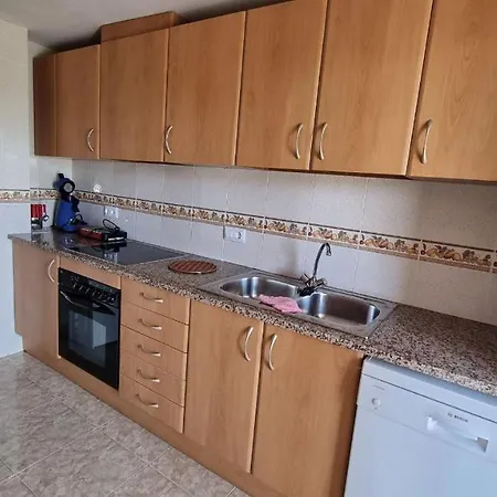 Apartamento Piso En El Centro Con Vistas Al Mar Y Balcon Rosas